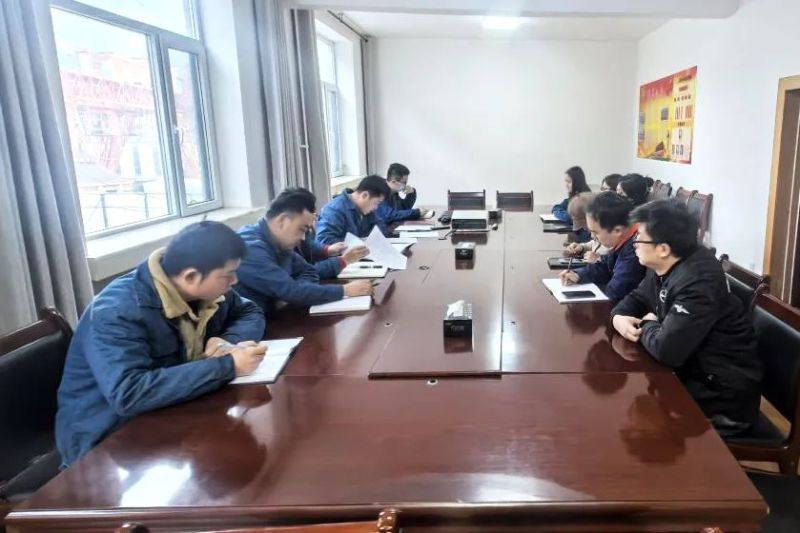 配送公司團(tuán)支部召開集團(tuán)“兩會”精神專題學(xué)習(xí)會