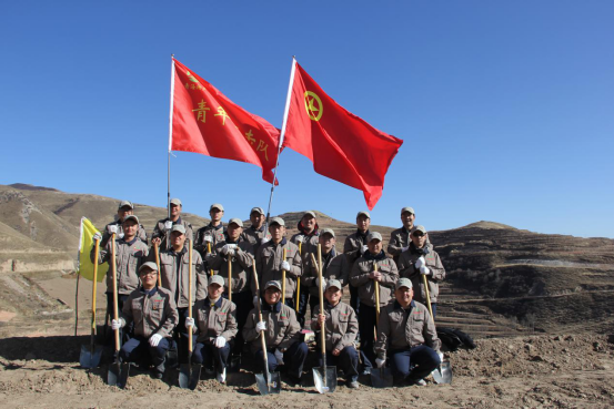 有一種奉獻(xiàn)叫“五四精神”，有一種擔(dān)當(dāng)叫“青年突擊隊(duì)”